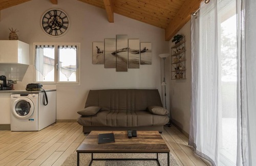 Revel House | Gîte à la Ferme de la Bouriette Au Milieu des Prés et des Vaches !