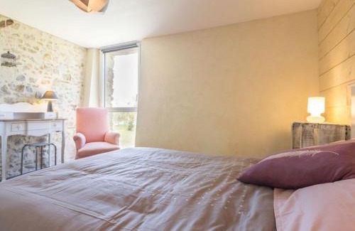 La Chapelle-Saint-Sauveur House | Gîte écolabel entre Angers et Loire, piscine chauffée, jardin clos, calme et charme authentique - FR-1-306-847