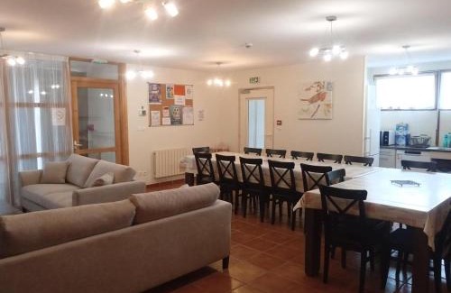 Mesples House | Gîte éco-responsable avec jardin, internet, chambres équipées et adaptés PMR - FR-1-489-484