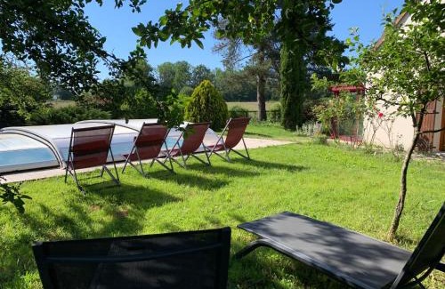 Avermes House | Gîte 3 étoiles les Gourlines avec balneo, véranda, piscine et garage