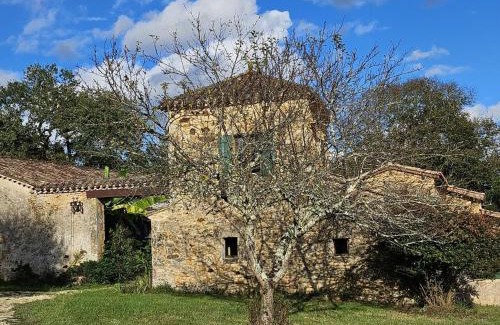 Biron House | Gîte 8 personnes avec cheminée et SPA à Biron - FR-1-616-481