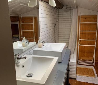Quintenas House | Gîte ardéchois, possibilité d entrée autonome