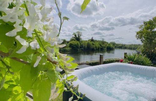 La Force House | Gîte "Au Bord de l'Eau"