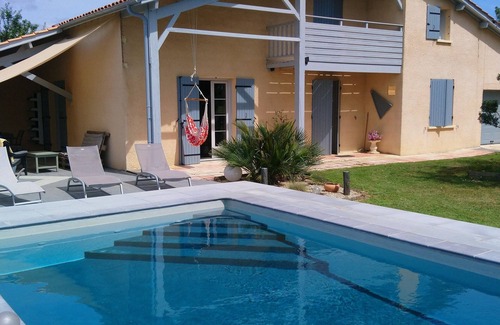 Virazeil Apartment | Gîte au Calme- Piscine Partagée