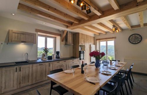 Saint-Privat-d'Allier House | Gîte authentique et confortable avec vaste terrain et vue imprenable à Saint-Privat-d'Allier - FR-1-582-478