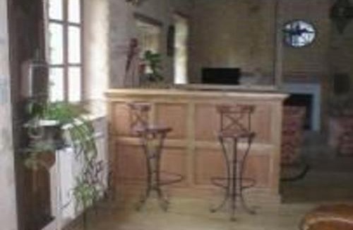 Le Tronchet House | Gîte authentique avec piscine chauffée, parc et chevaux, au cœur d'un château historique - FR-1-410-189