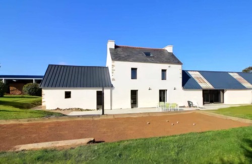 Ploudaniel House | Gîte Aux balzanes de Varvella with private pool