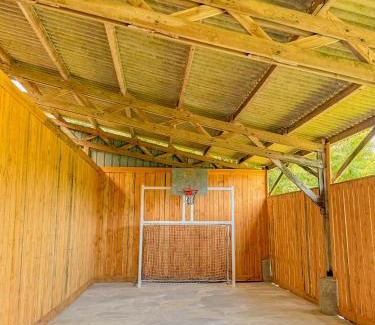 Challain-la-Potherie House | Gîte avec piscine intérieur, Le Repère de Choiseau