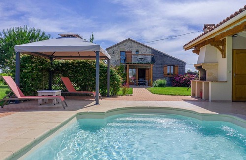 Madaillan House | Gîte avec piscine à Madaillan, Lot-et-Garonne