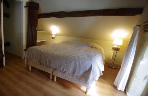 Ygrande House | Gîte Avec Piscine Sainte Anne