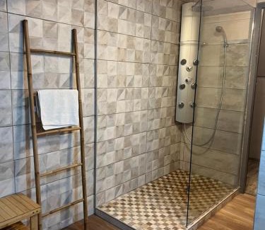 Saint-Martin-de-Valgalgues House | Gîte cévenol avec SPA et Piscine privatifs