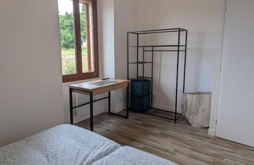 Beaulieu-sur-Loire House | Gîte chaleureux 4 pers, terrasse, proche Loire - FR-1-590-578