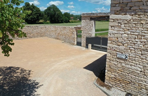 Montbellet House | Gîte & chambres d'hôtes - 24 pers, 8 chbres, 6 SDB - Charming, peaceful estate