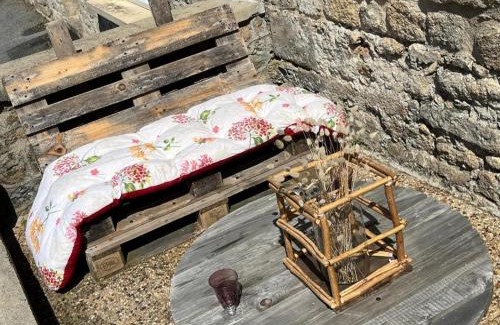 Thouron House | Gîte Charmant La Combette