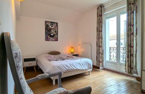 Chenevieres House | Gîte Chenevières - Village paisible avec parking privé - FR-1-584-384