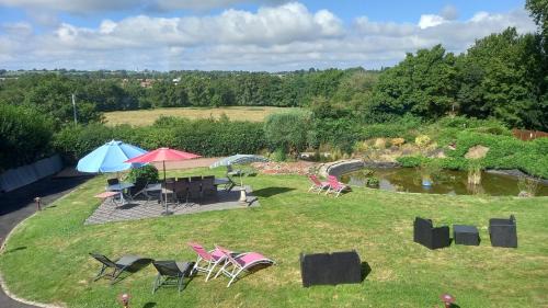Cholet Apartment | Gîte Chez Gwen et Flo avec Jardin