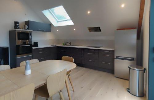 Sainte-Helene-du-Lac Apartment | Gîte clair, spacieux et cosy avec vue sur le massif de la Chartreuse
