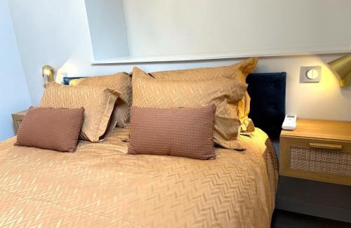 Autry-Issards House | Gîte confortable 8 pers à Autry-Issards avec jardin fermé et animaux acceptés - FR-1-489-577