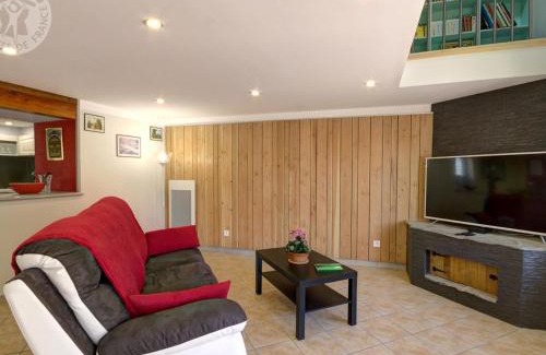 Champoly House | Gîte confortable avec jardin clos et wifi - FR-1-496-171