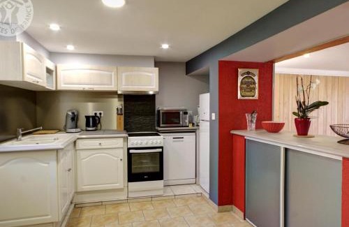 Champoly House | Gîte confortable avec jardin clos et wifi - FR-1-496-171