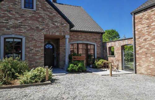 Malonne Apartment | Gîte coquet 2 chambres, 2 salles de douches avec piscine, spa