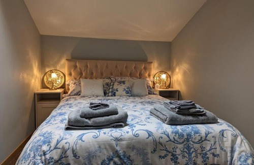 Charente Limousine House | Gîte Cosy à Abzac avec Jardin, Proche Confolens et Services Inclus - FR-1-653-84