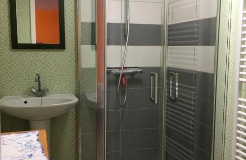 Ville-au-Val House | Gîte cosy à Ville-au-Val, proche Nancy et Metz, randonnées, 1 chambre, parking et terrain privé. - FR-1-584-111