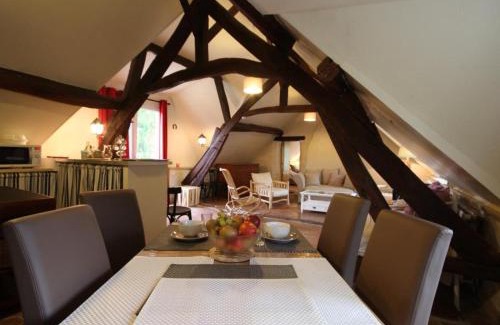 Radon House | Gîte cosy avec accès à un camping, étang, VTT, et proche de randonnées et d'Alençon, animaux acceptés - FR-1-497-111