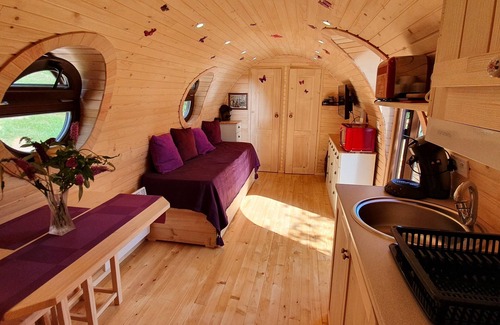 Ville Cabin | Gîte D'alsace La Roulotte des Prunelles Sauvages Spa/jacuzzi Privatif