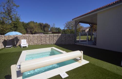 Martel House | Gîte D&D avec piscine privative