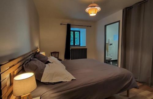 Chalmazel-Jeansagniere House | Gîte de charme avec jardin et wifi à Chalmazel-Jeansagnière - FR-1-496-249