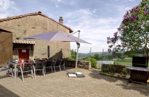 Chalmazel-Jeansagniere House | Gîte de charme avec jardin et wifi à Chalmazel-Jeansagnière - FR-1-496-249