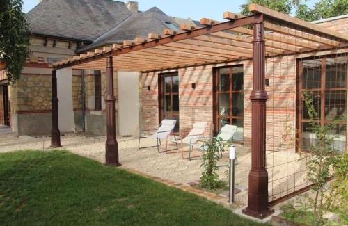 Beaumont-en-Veron House | Gîte de charme avec spa, piscine intérieure et jardin clos près de Chinon - FR-1-381-553