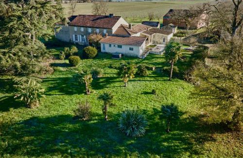 Valence-sur-Baise House | Gîte de charme avec piscine dans le Gers « Le Clos Boissière »