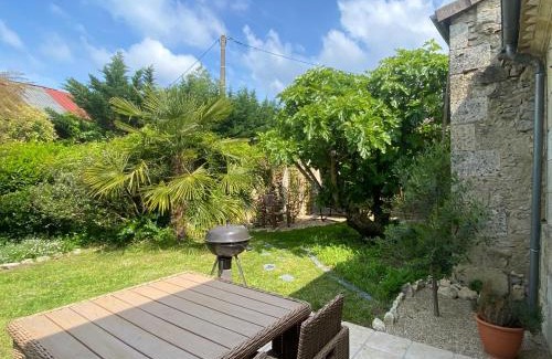 Civrac-de-Blaye House | Gîte de Fenouil - Le Cocon, 2 pers, dans parc avec piscine - 3 étoiles