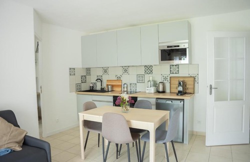 Carquefou Apartment | Gîte de Florigny avec parking souterrain et terrasse