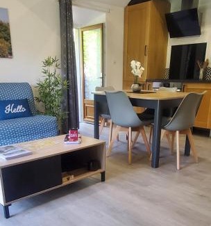 Saint-Privat-de-Vallongue House | Gîte de Combelebouze en Cévennes - Cosy, Confort et Climatisé - 3 étoiles