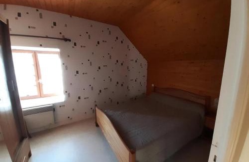 Lamaziere-Haute Apartment | Gîte de France à Lamazière-Haute 2 épis - Gîte de France 5 personnes MAE-9934