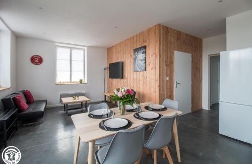 Besse-en-Chandesse House | Gîte de Granit ROSE