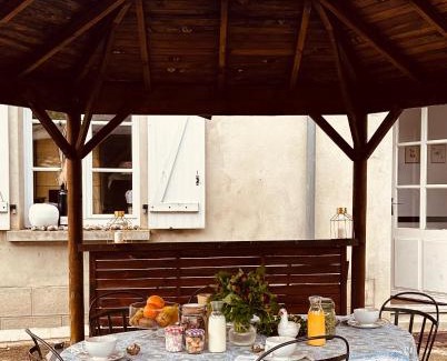 Saint-Maurice-Etusson House | Gîte de l'Étang Vieux