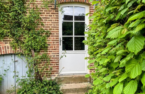 Aigneville House | Gîte de L'atelier at Chateau D'aigneville