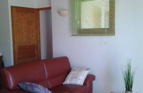 Aigremont House | Gîte de la Piaferie, fully equipped private home