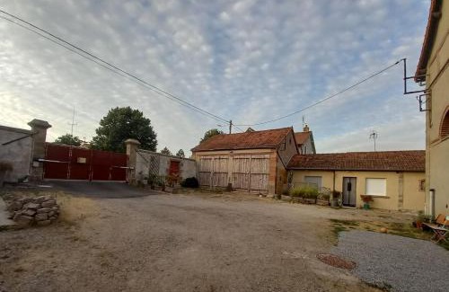 Souvigny House | Gîte de la Queune 4 pers