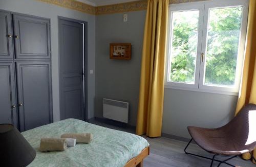 Saint-Jean-du-Bruel Apartment | Gîte de séjour et d'étape l'Escampette