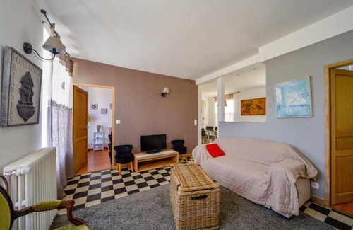Sainte-Solange Apartment | Gîte de Villecomte
