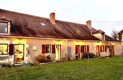 Agonges Cottage | Gîte des Fours – Rose Iris, Independence and Charm in Agonges