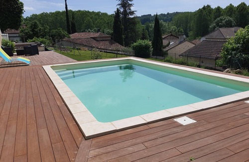 Chancelade House | Gîte des Heures Douces, Avec Piscine et Jardin, Proche des Sites Touristiques