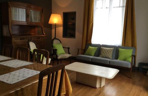 Dhuizon House | Gîte Dhuizon, 6 pièces, 8 personnes - FR-1-491-115