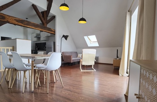 Beaugency Apartment | Gîte du Chat qui Dort, en Plein Cœur Historique de Beaugency