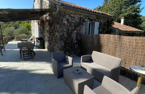 Sampzon House | Gîte du Vallier